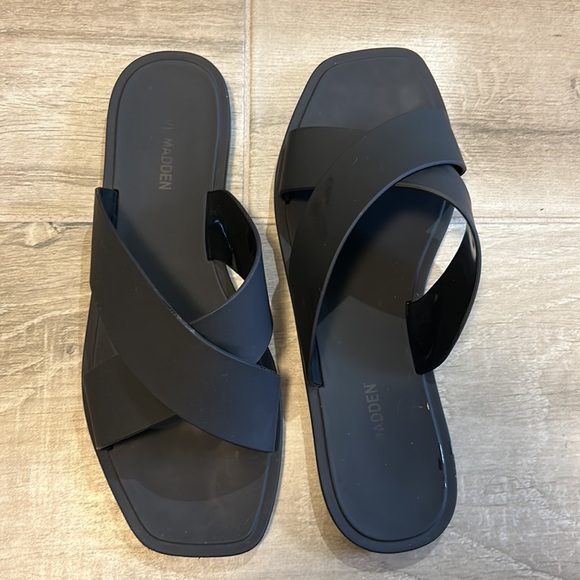 Steve Madden Jelly Slides - Picture 2 of 4